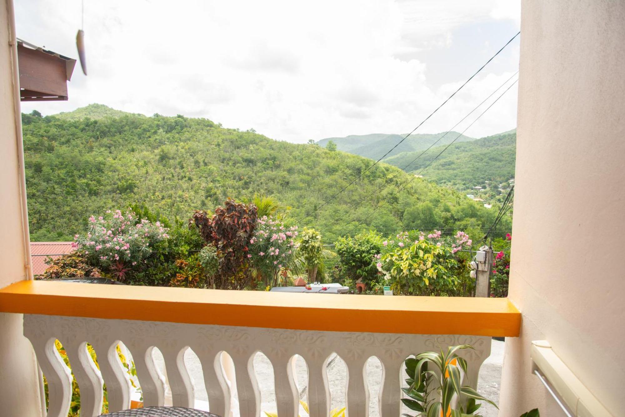 Mountain View Apartments Gros Islet Exterior photo